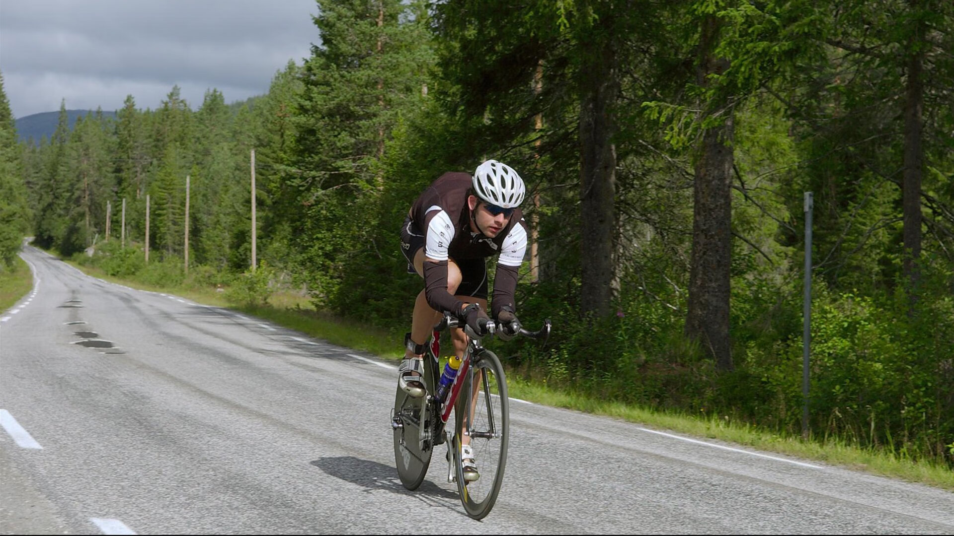 开云体育中国官网-绿茵场上的黄潜奇迹，当西决生死战遇见巴西，最后时刻的绝杀