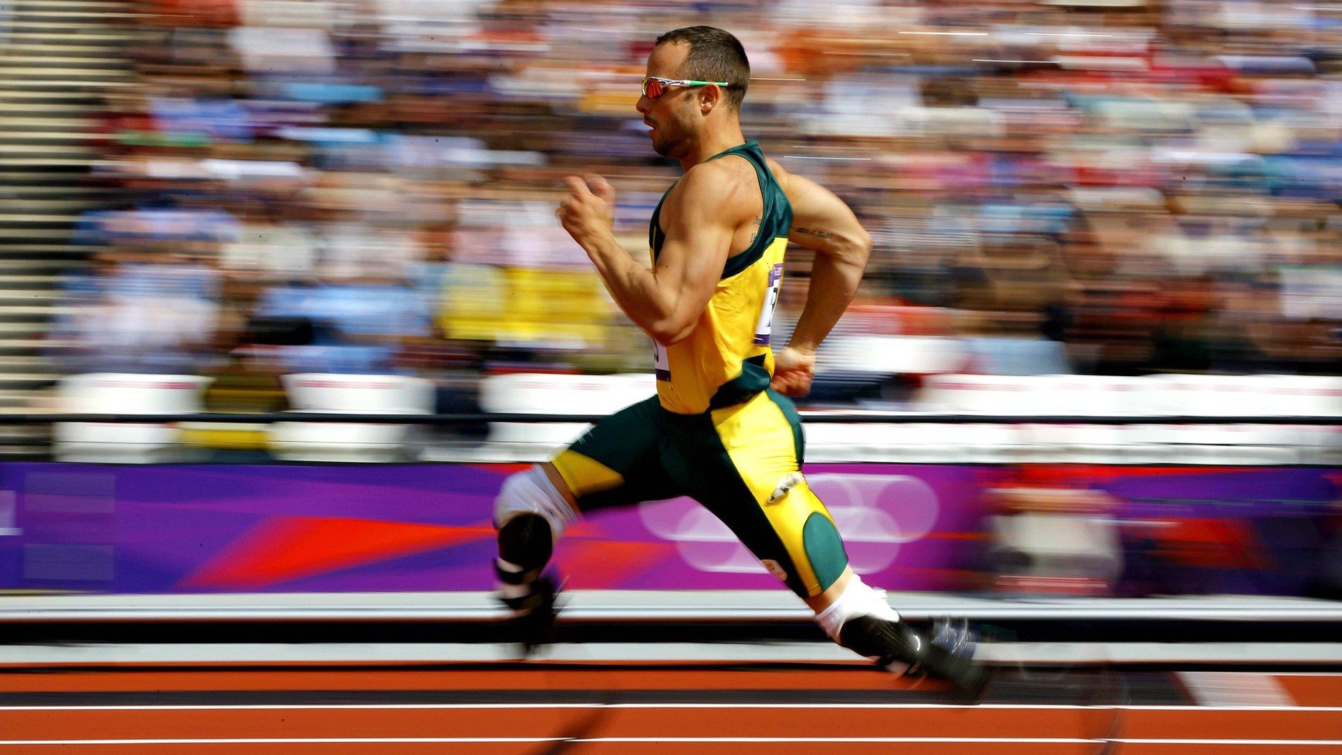 赛道双极,法拉利铁蹄下的雷诺与拉塞尔破纪录之夜